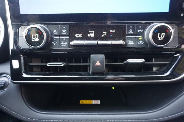 used 2023 Toyota Highlander car, priced at $39,750