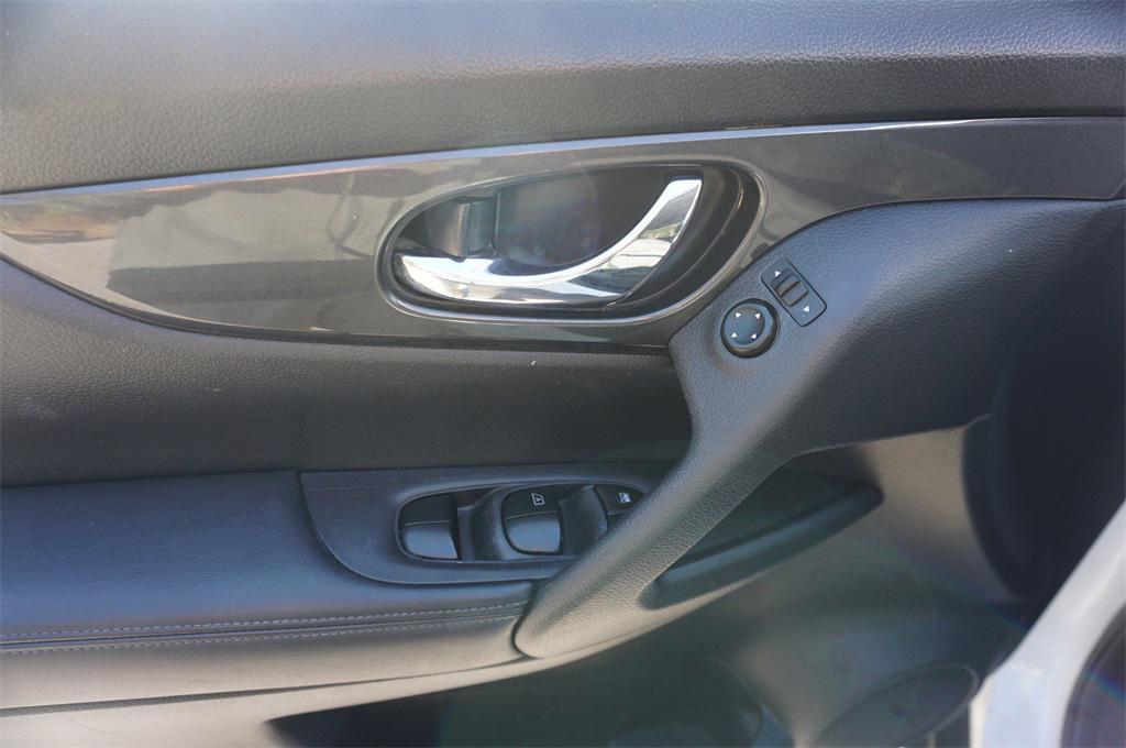 used 2019 Nissan Rogue car, priced at $12,750