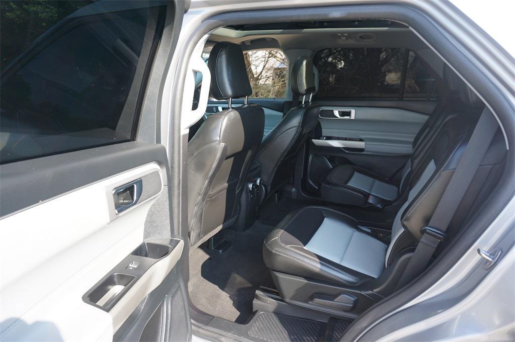 used 2022 Ford Explorer car, priced at $26,000