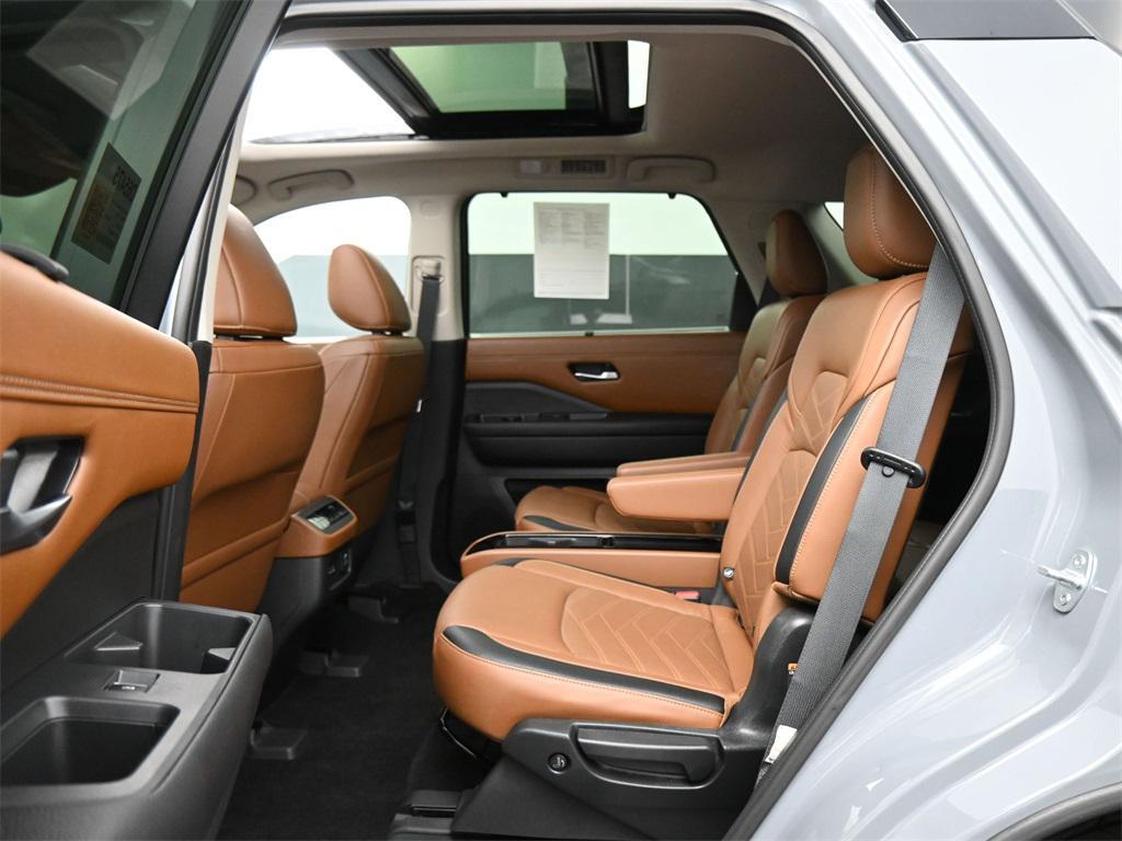 used 2022 Nissan Pathfinder car, priced at $33,750