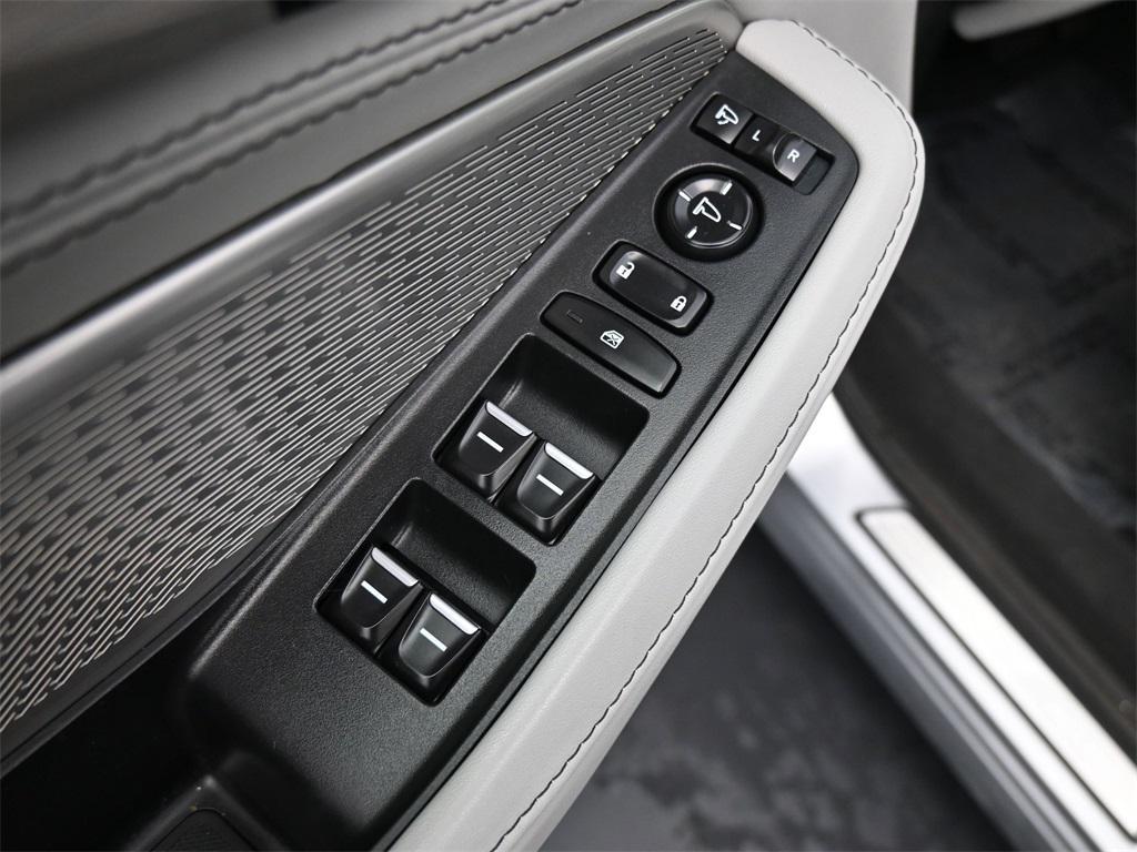 used 2023 Acura MDX car, priced at $41,500