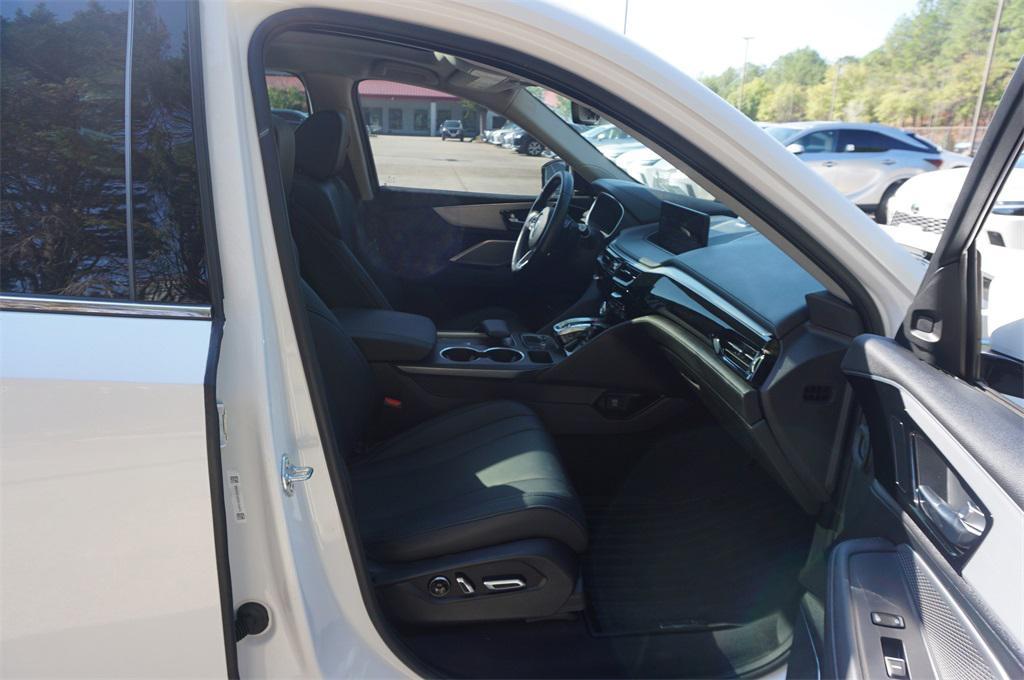used 2023 Acura MDX car, priced at $39,000