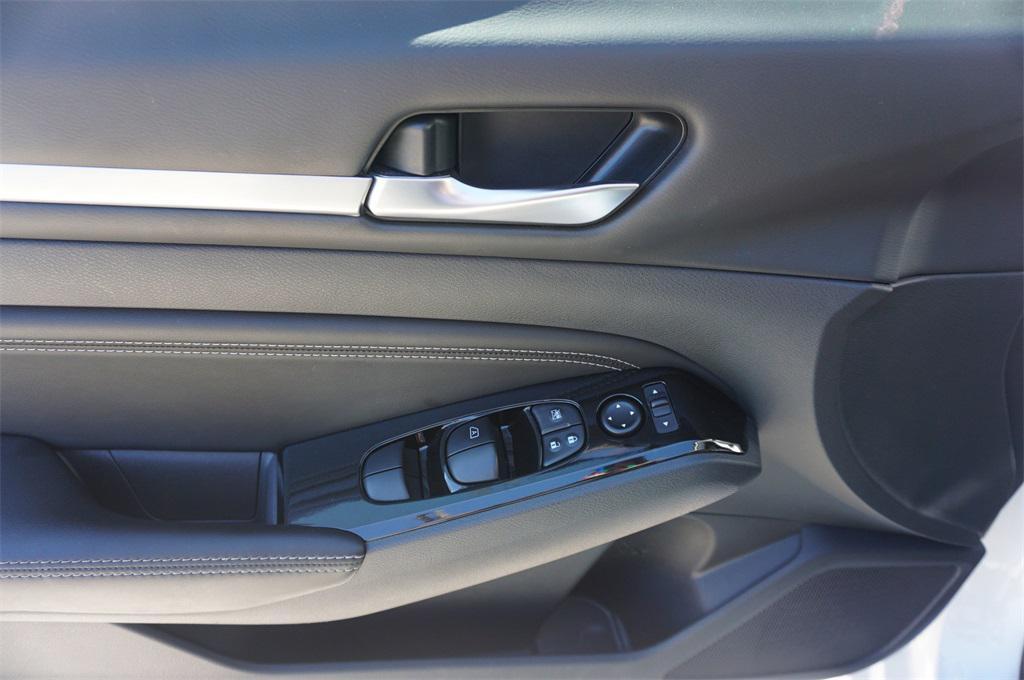 used 2023 Nissan Altima car, priced at $26,000