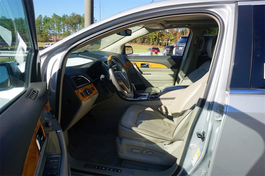 used 2013 Lincoln MKX car, priced at $9,000