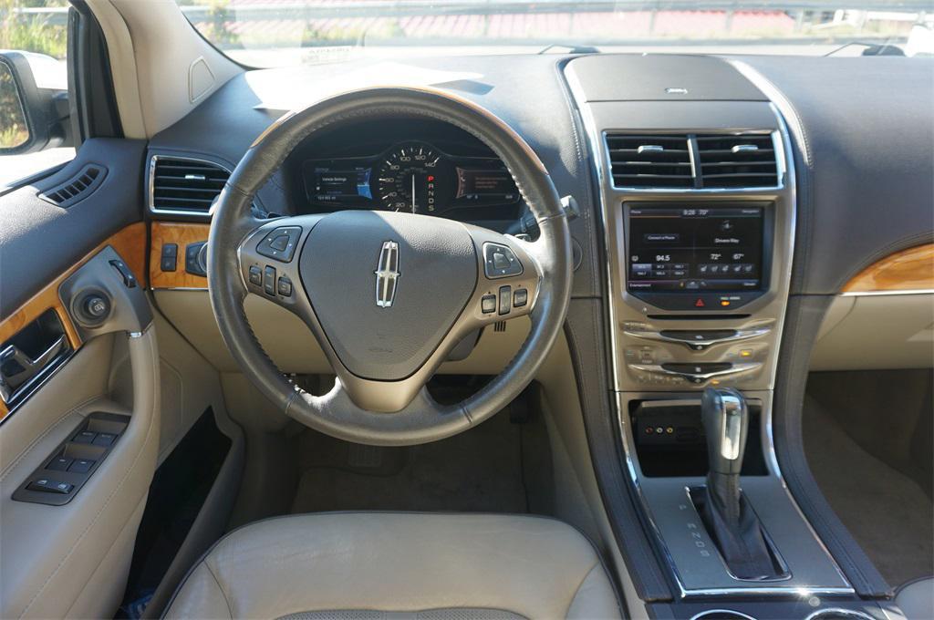 used 2013 Lincoln MKX car, priced at $9,000