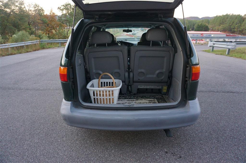used 2000 Toyota Sienna car, priced at $5,000