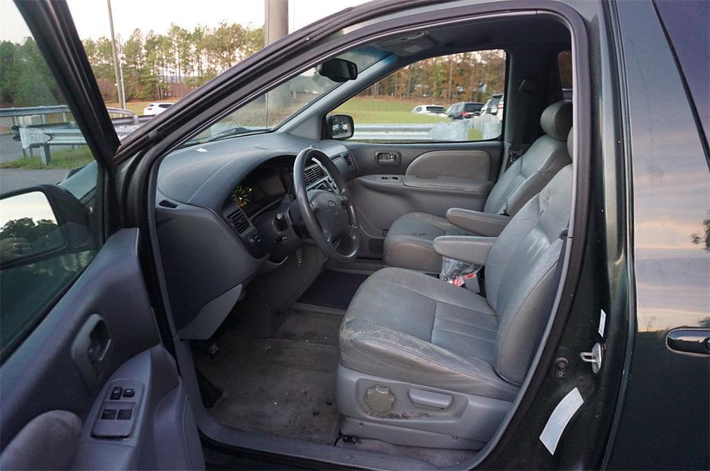 used 2000 Toyota Sienna car, priced at $5,000