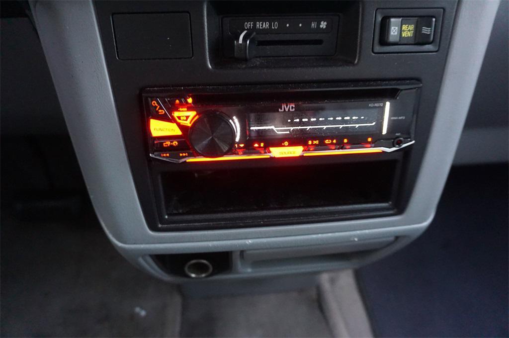 used 2000 Toyota Sienna car, priced at $5,000