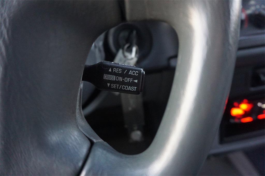 used 2000 Toyota Sienna car, priced at $5,000