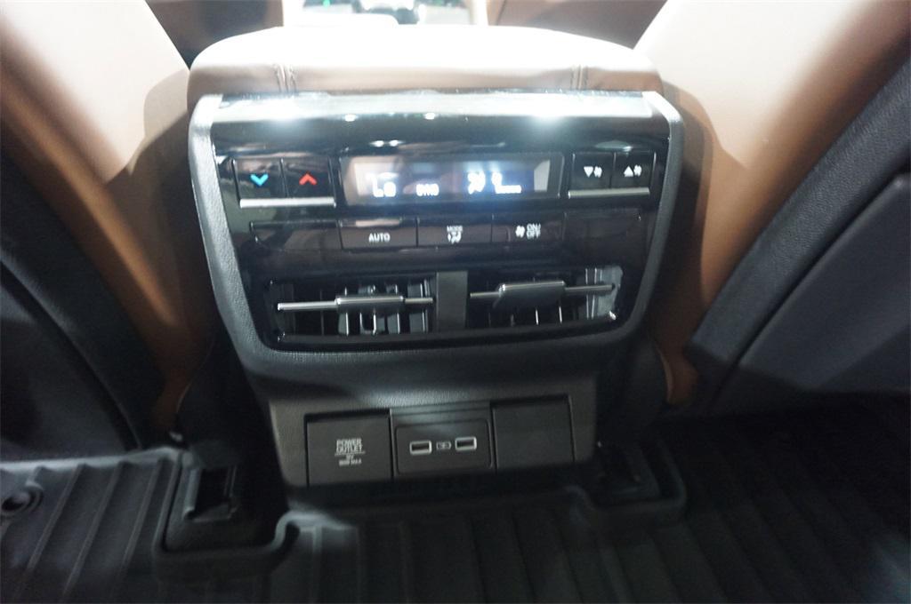 used 2024 Acura MDX car, priced at $45,250