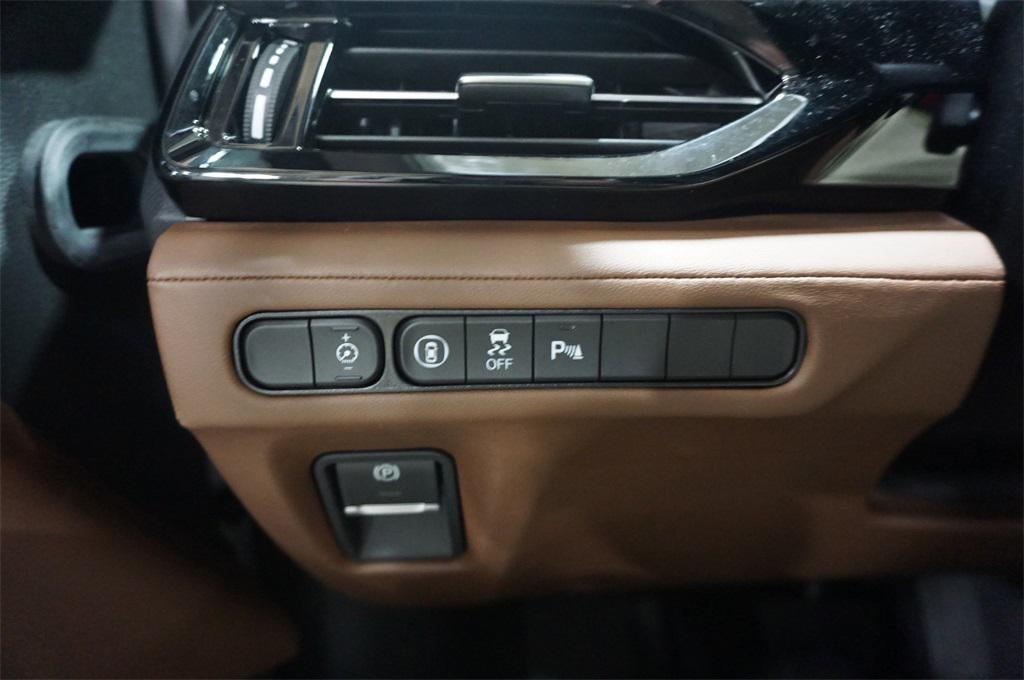 used 2024 Acura MDX car, priced at $45,250