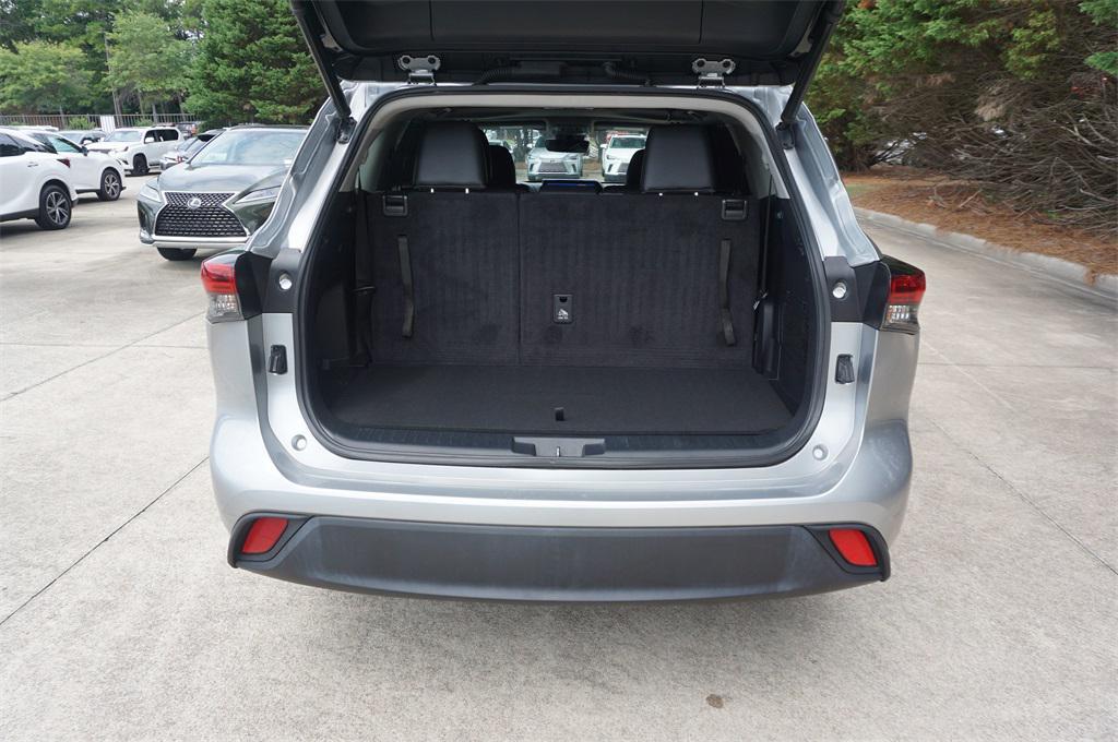 used 2023 Toyota Highlander car, priced at $39,000
