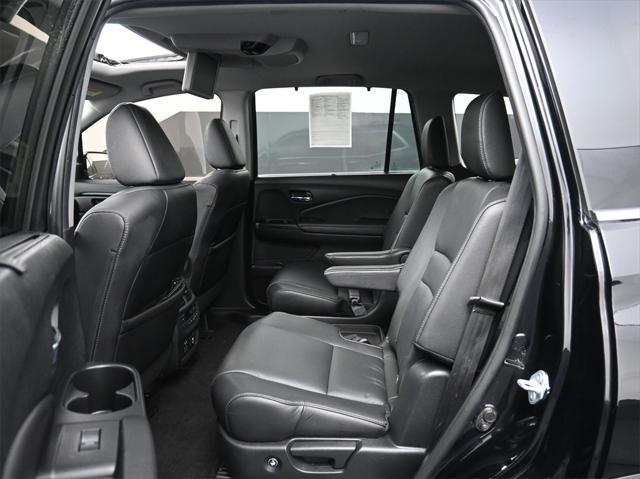 used 2022 Honda Pilot car, priced at $35,997