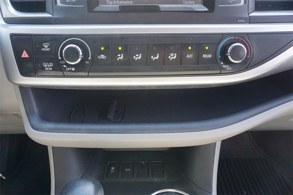 used 2018 Toyota Highlander car, priced at $21,250