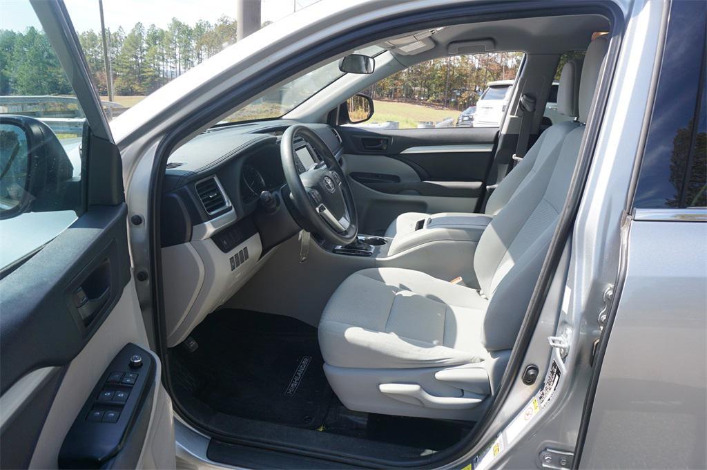used 2018 Toyota Highlander car, priced at $21,250