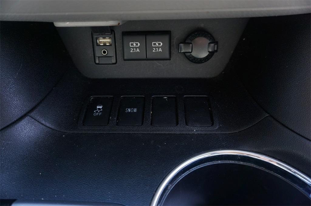 used 2018 Toyota Highlander car, priced at $21,250