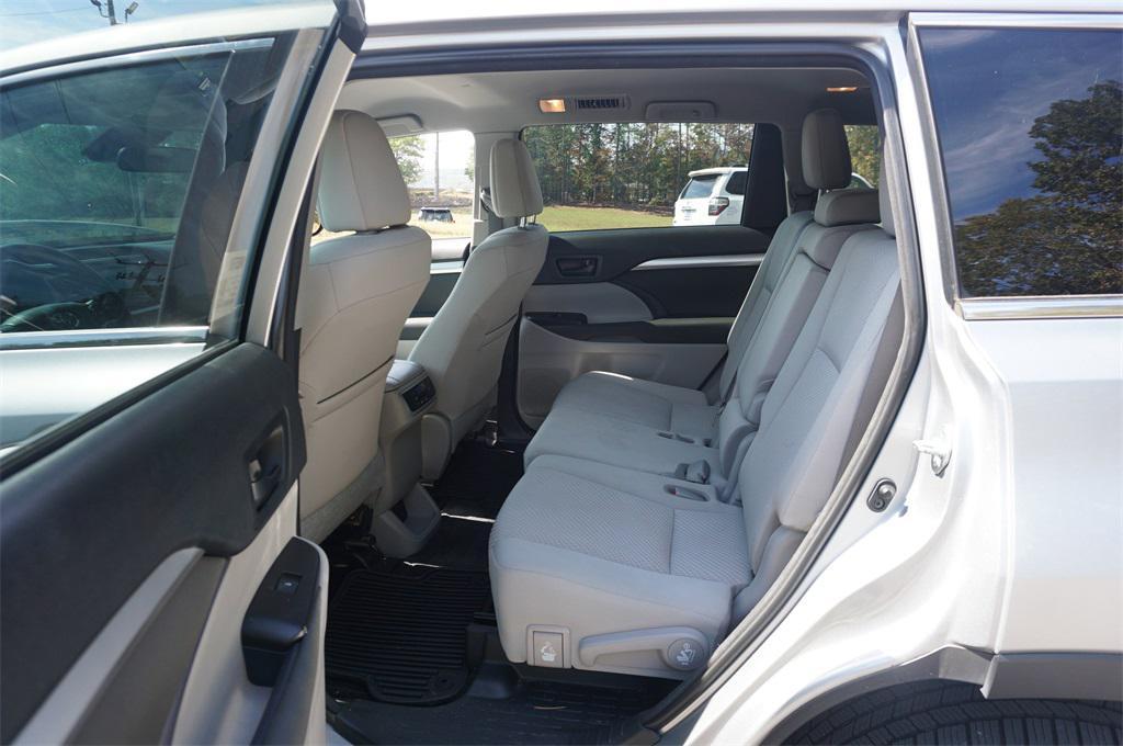 used 2018 Toyota Highlander car, priced at $21,250