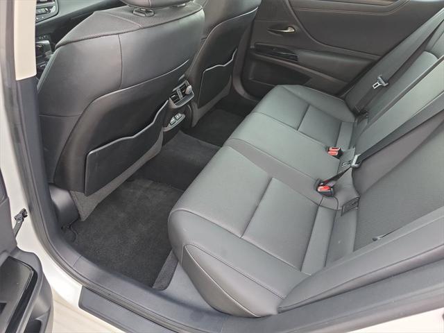 used 2022 Lexus ES 350 car, priced at $38,000