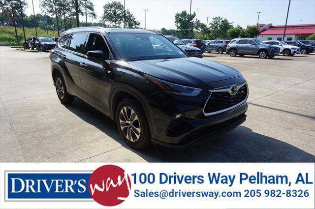 used 2021 Toyota Highlander car, priced at $32,250