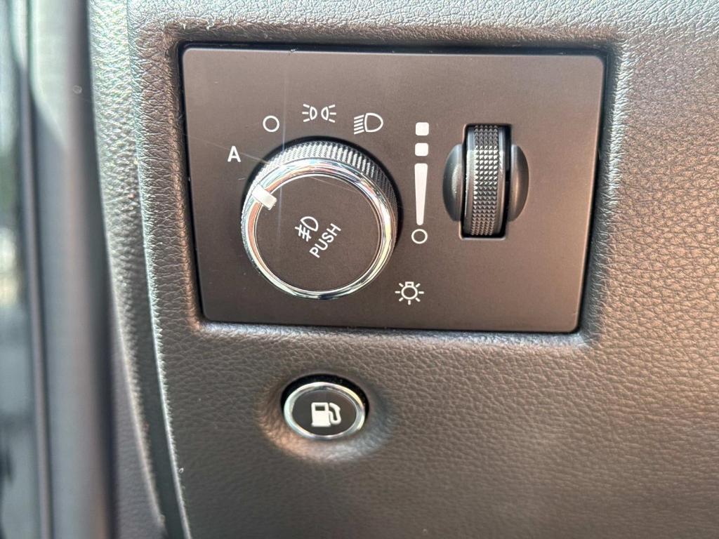 used 2019 Jeep Grand Cherokee car, priced at $17,998
