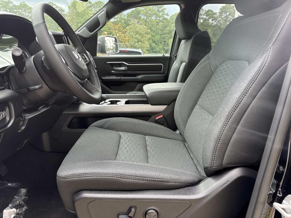 new 2025 Ram 1500 car, priced at $55,725