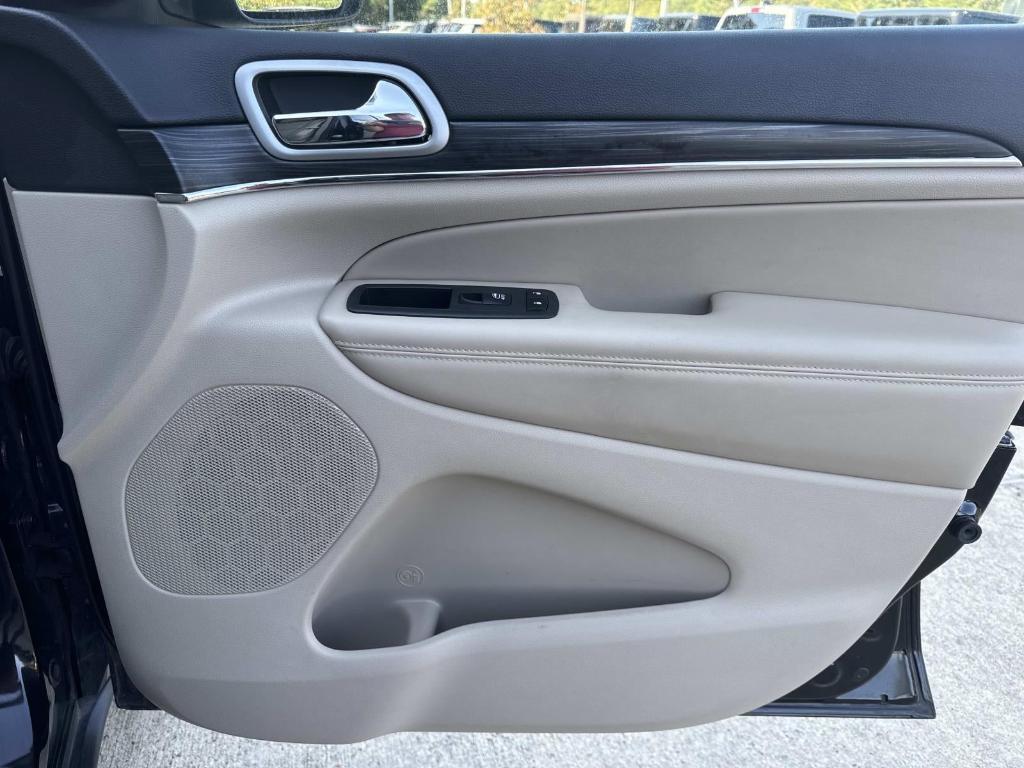 used 2021 Jeep Grand Cherokee car, priced at $20,998