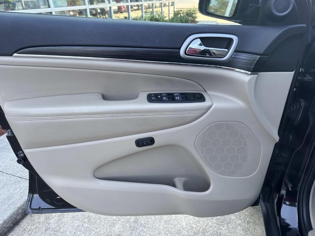 used 2021 Jeep Grand Cherokee car, priced at $20,998