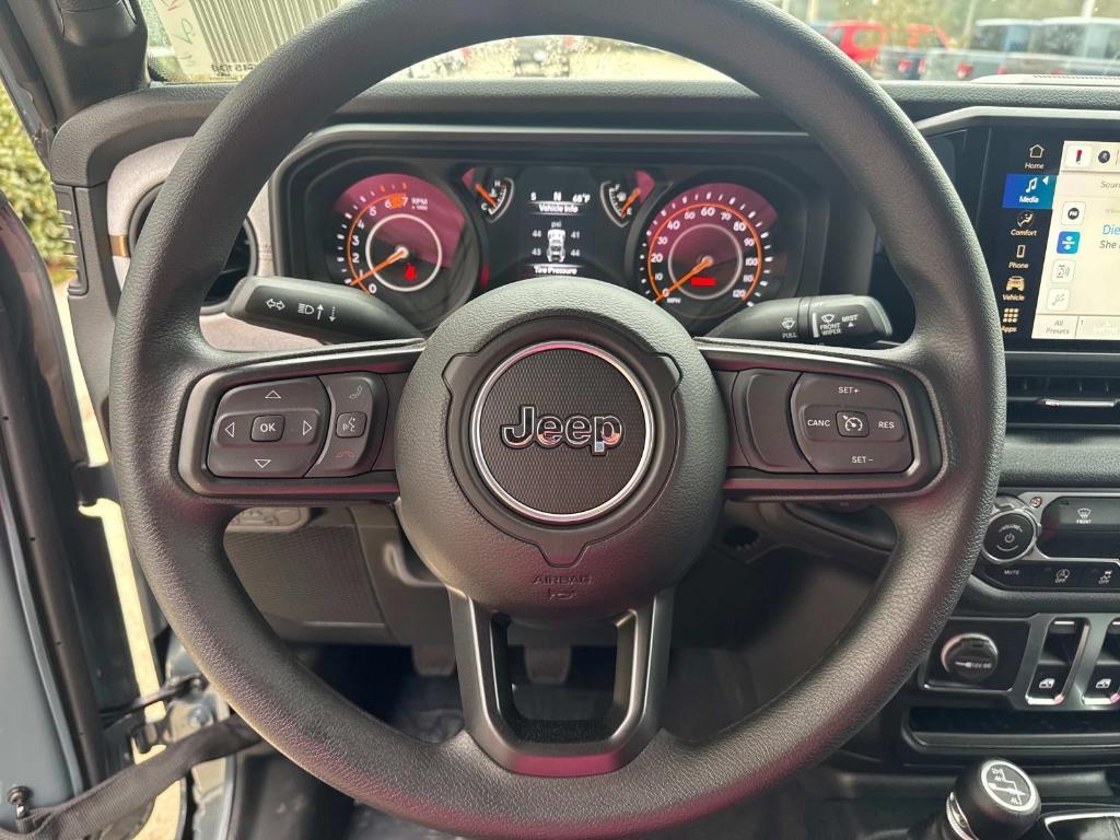 new 2025 Jeep Wrangler car, priced at $33,680