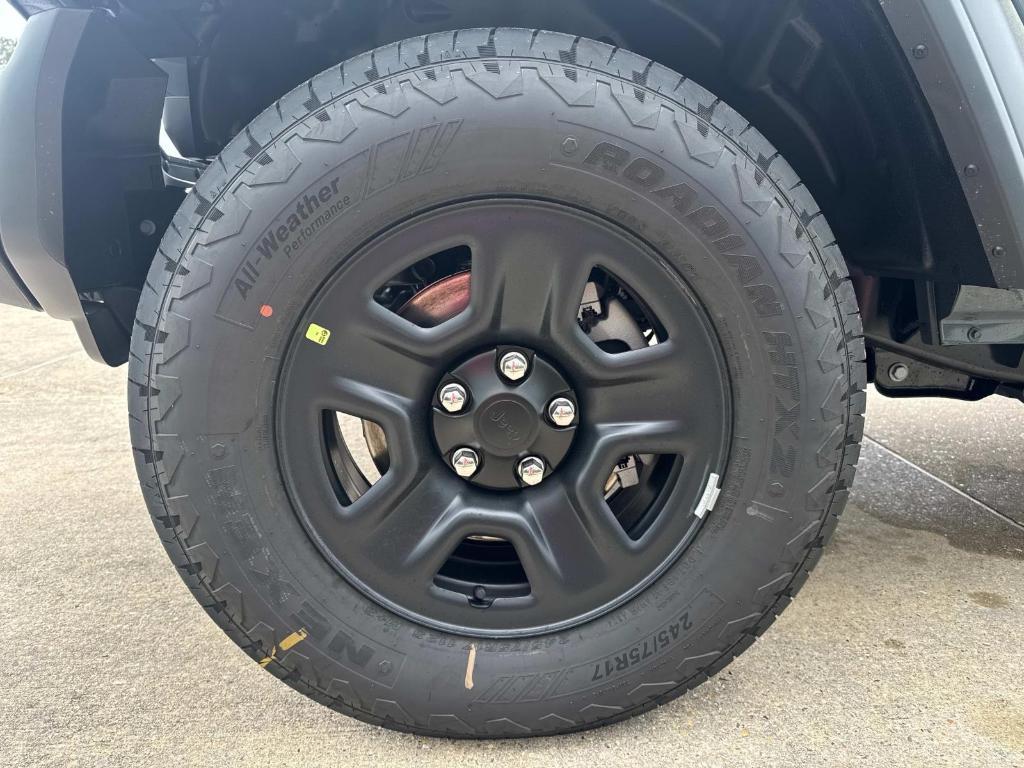 new 2025 Jeep Wrangler car, priced at $32,680