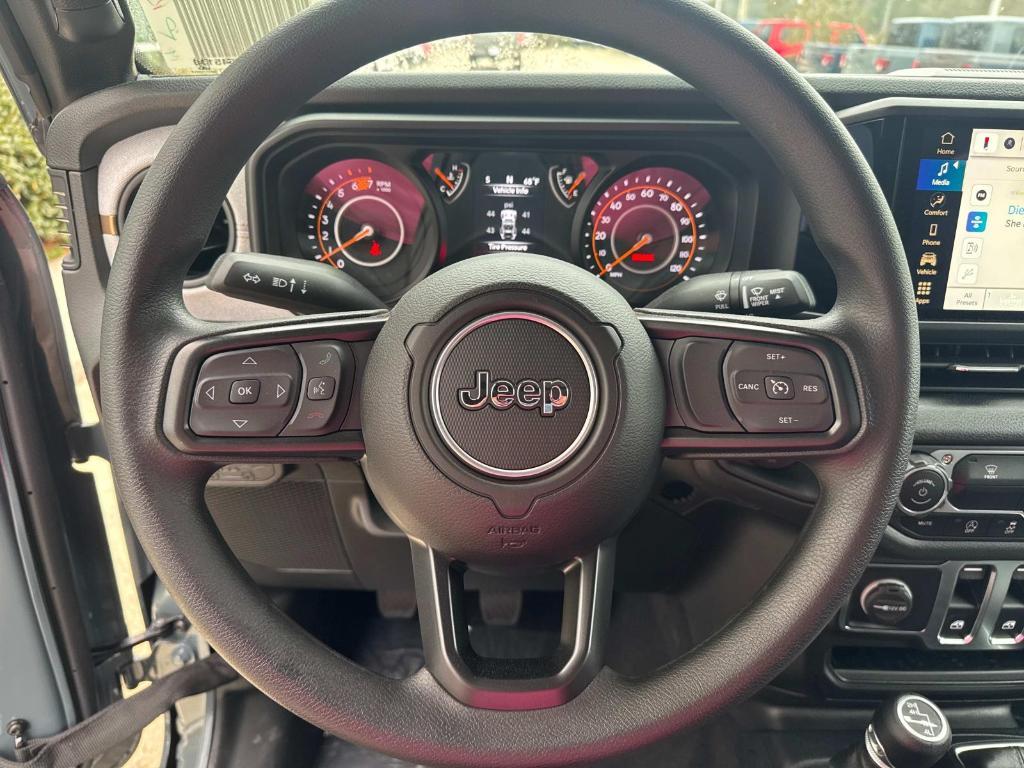 new 2025 Jeep Wrangler car, priced at $32,680