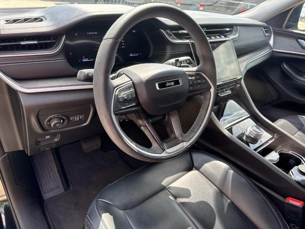 used 2023 Jeep Grand Cherokee car, priced at $28,498