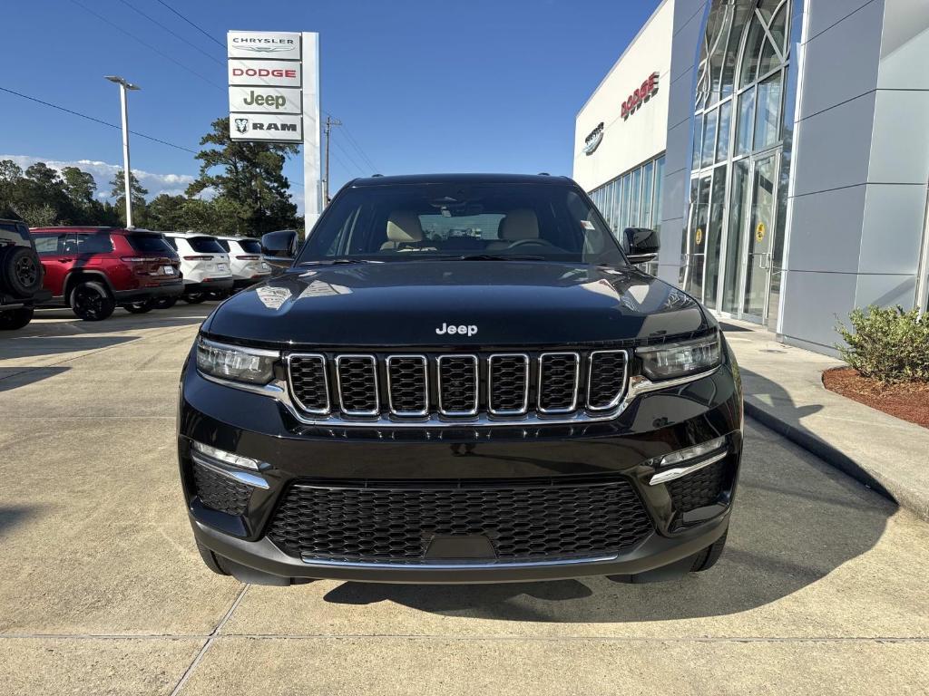 new 2025 Jeep Grand Cherokee car, priced at $46,120