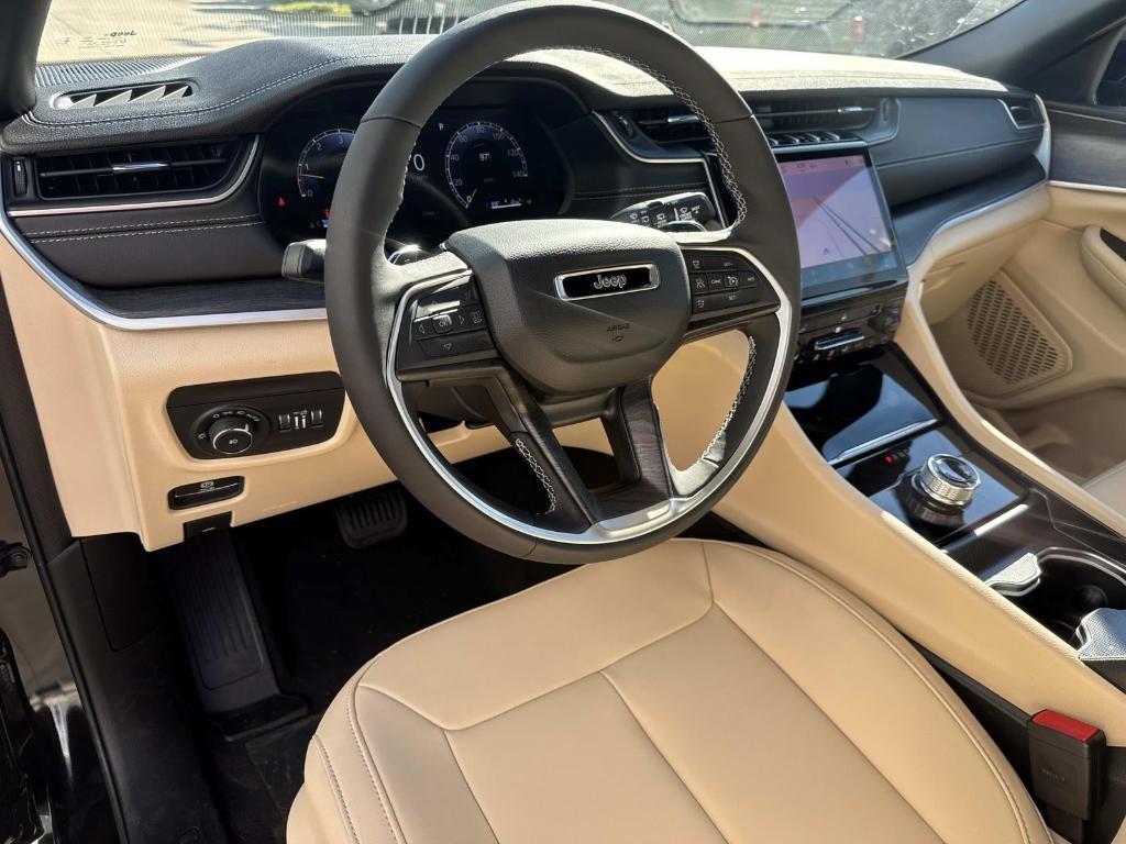 new 2025 Jeep Grand Cherokee car, priced at $46,120