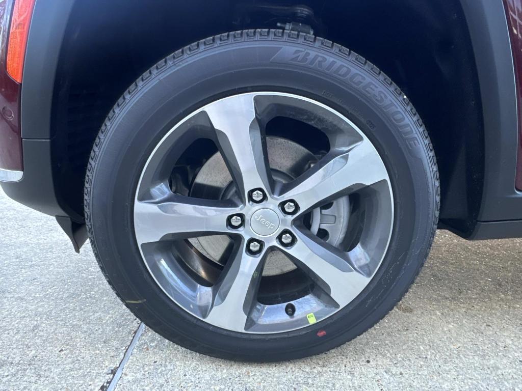 new 2025 Jeep Grand Cherokee L car, priced at $52,160