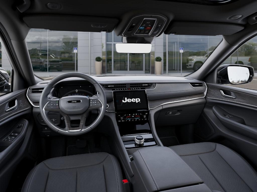 new 2025 Jeep Grand Cherokee L car