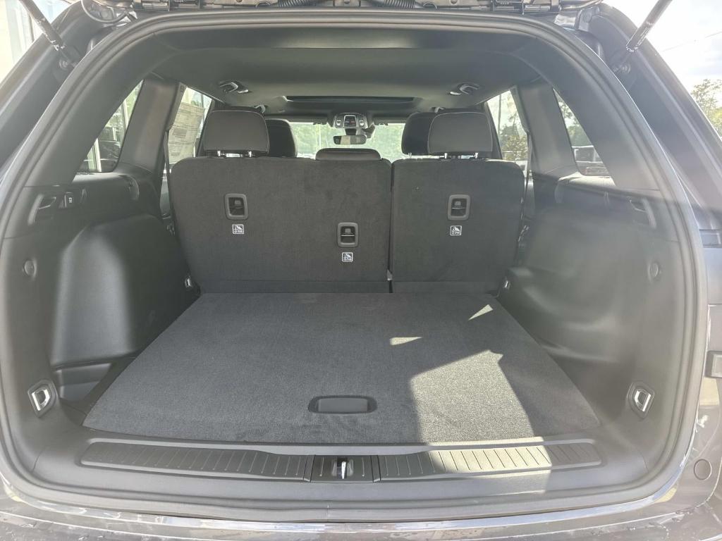new 2025 Jeep Grand Cherokee car, priced at $38,375