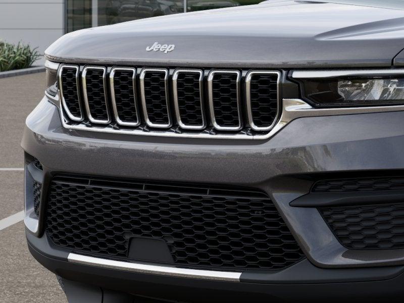 new 2025 Jeep Grand Cherokee car, priced at $38,375