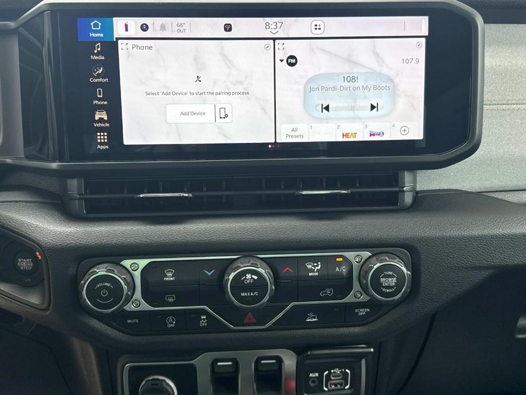 new 2025 Jeep Wrangler car, priced at $38,870