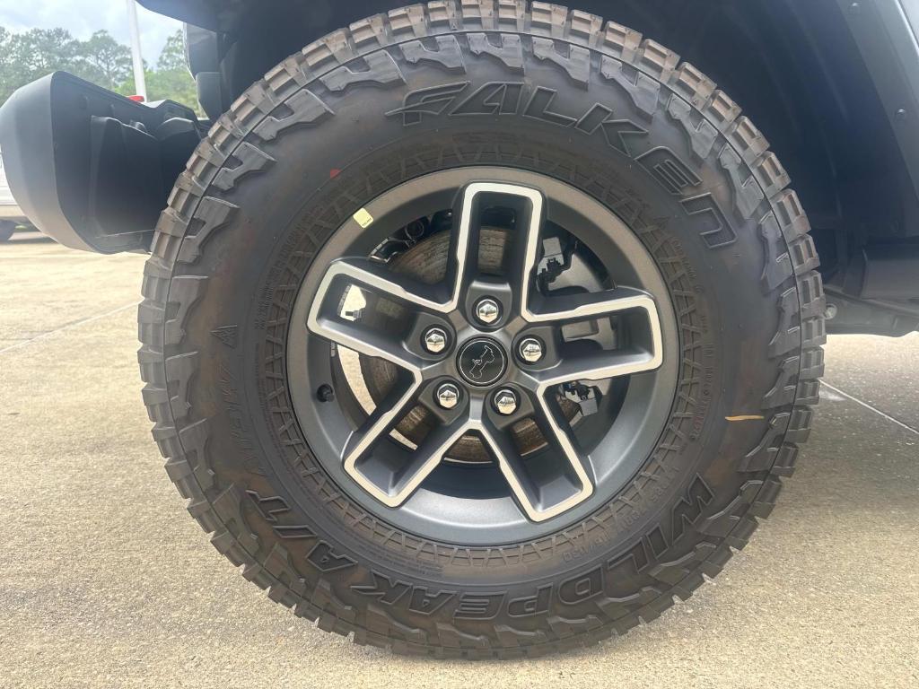 new 2025 Jeep Gladiator car, priced at $57,575