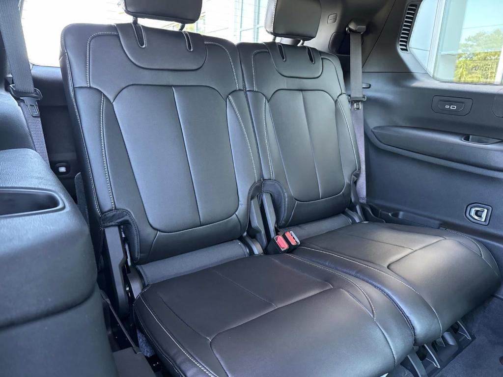 new 2025 Jeep Grand Cherokee L car, priced at $45,520