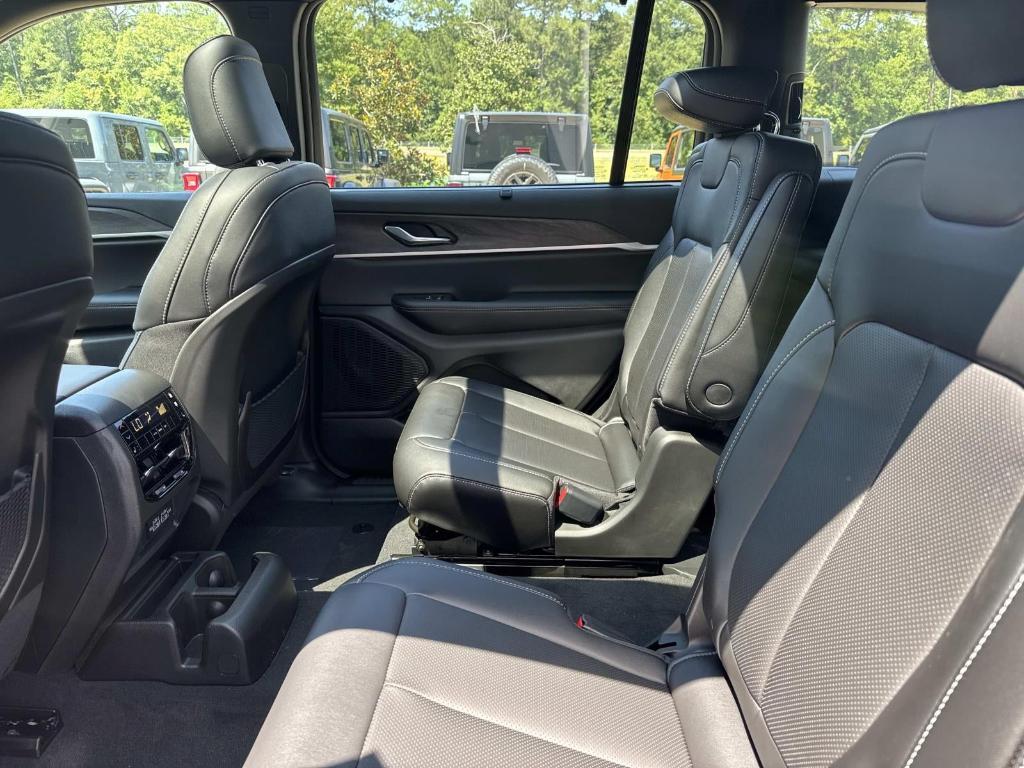 new 2025 Jeep Grand Cherokee L car, priced at $52,160