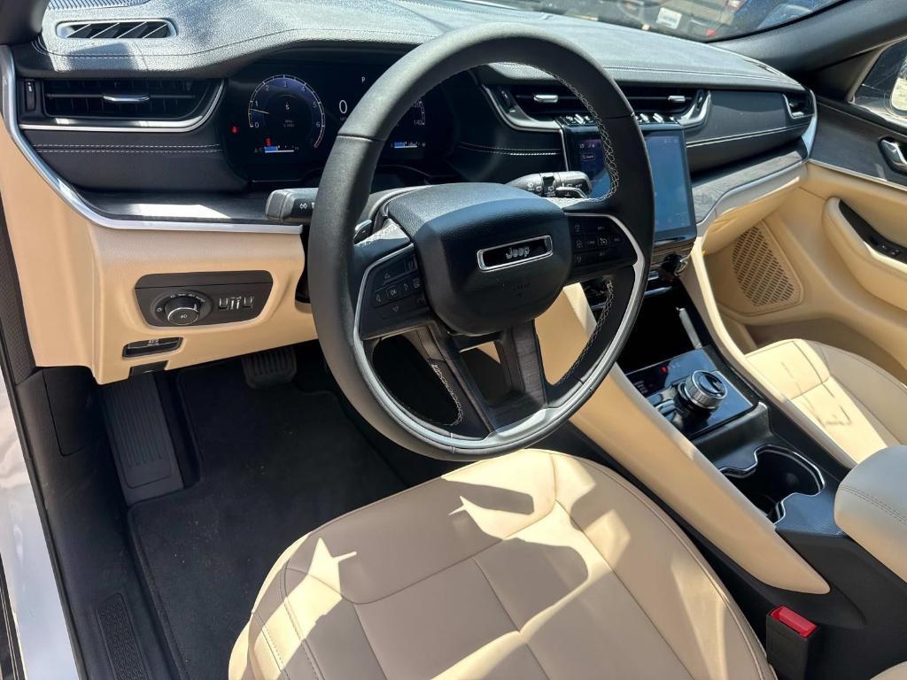 new 2025 Jeep Grand Cherokee car, priced at $48,832