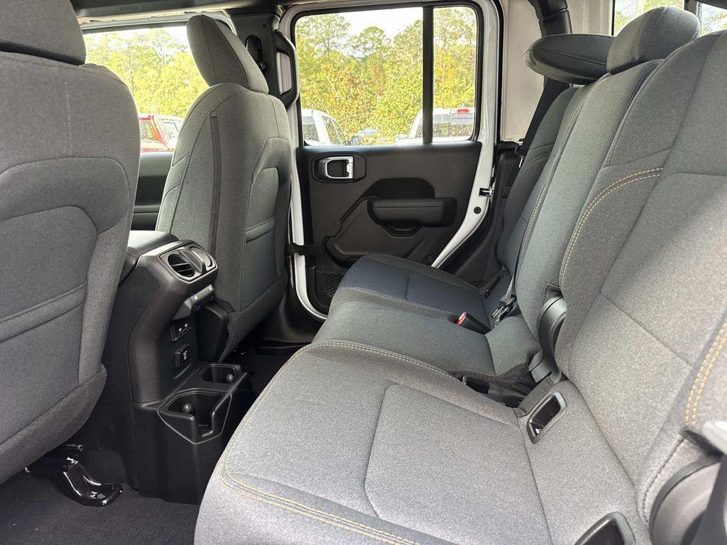 new 2026 Jeep Gladiator car