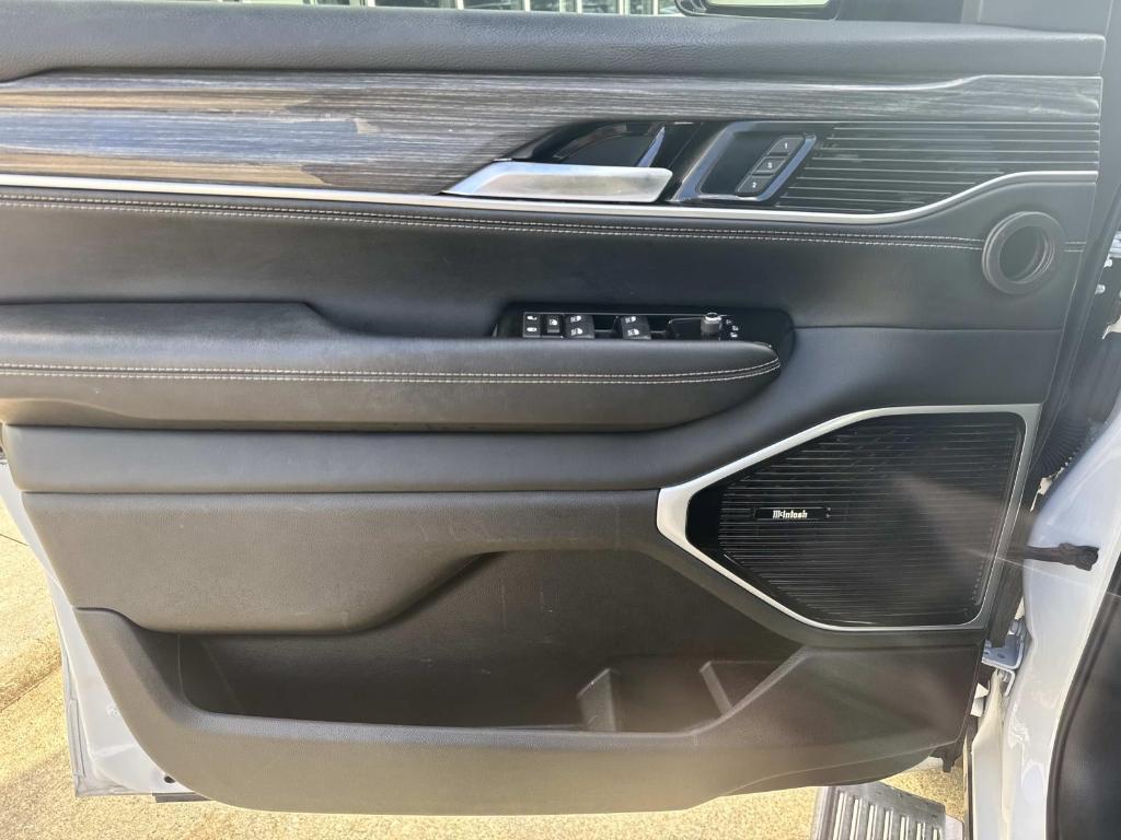 used 2022 Jeep Wagoneer car, priced at $38,998