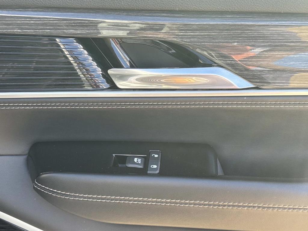 used 2022 Jeep Wagoneer car, priced at $38,998