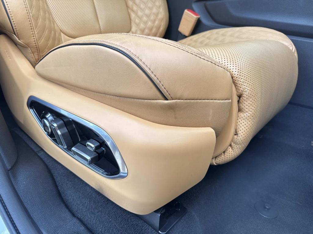 used 2022 Jeep Grand Cherokee car, priced at $40,598