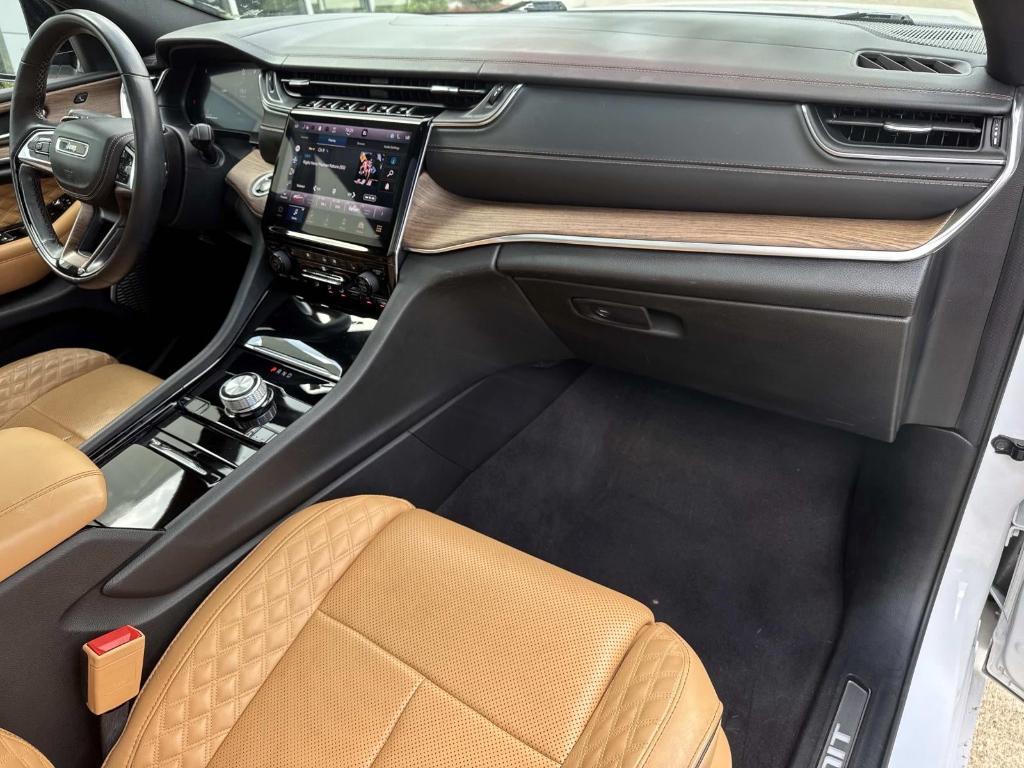 used 2022 Jeep Grand Cherokee car, priced at $40,598