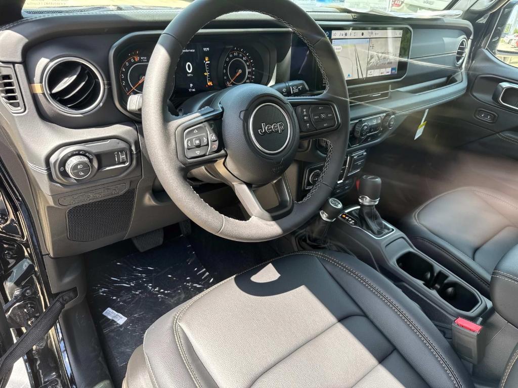new 2025 Jeep Gladiator car, priced at $50,990