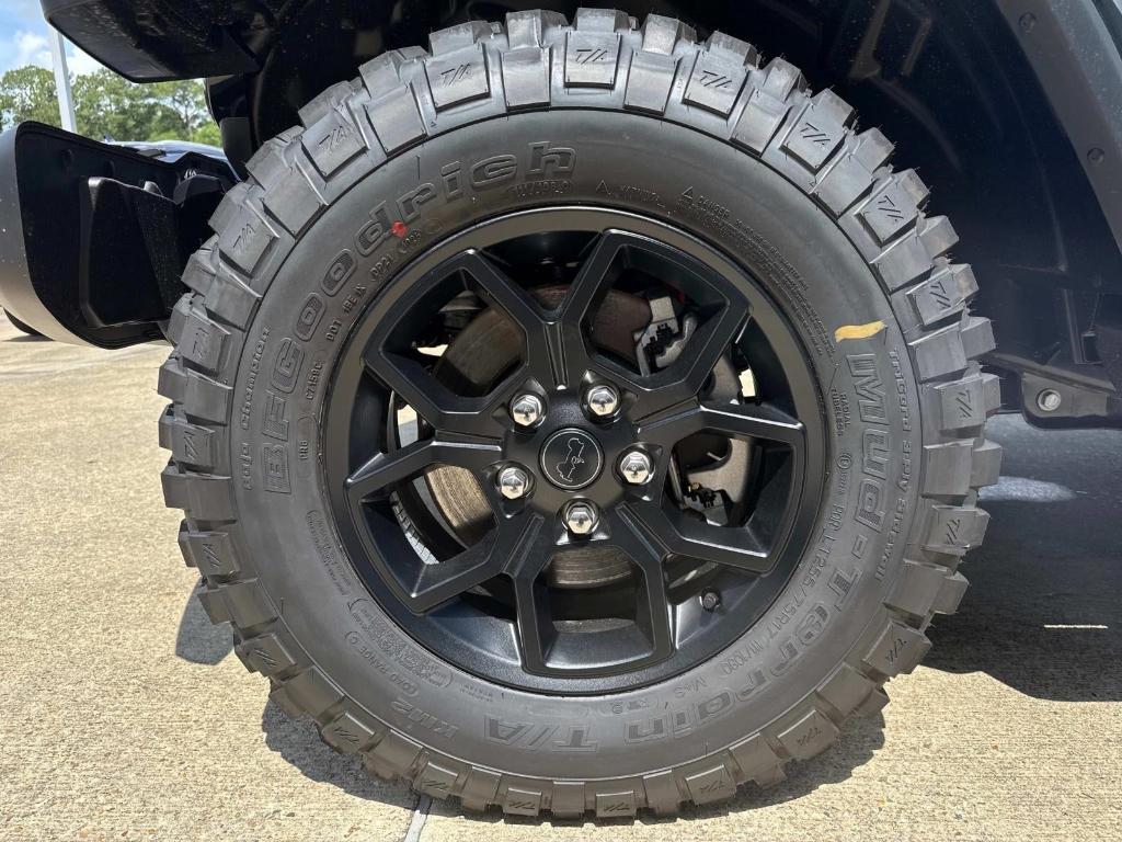 new 2025 Jeep Gladiator car, priced at $50,990