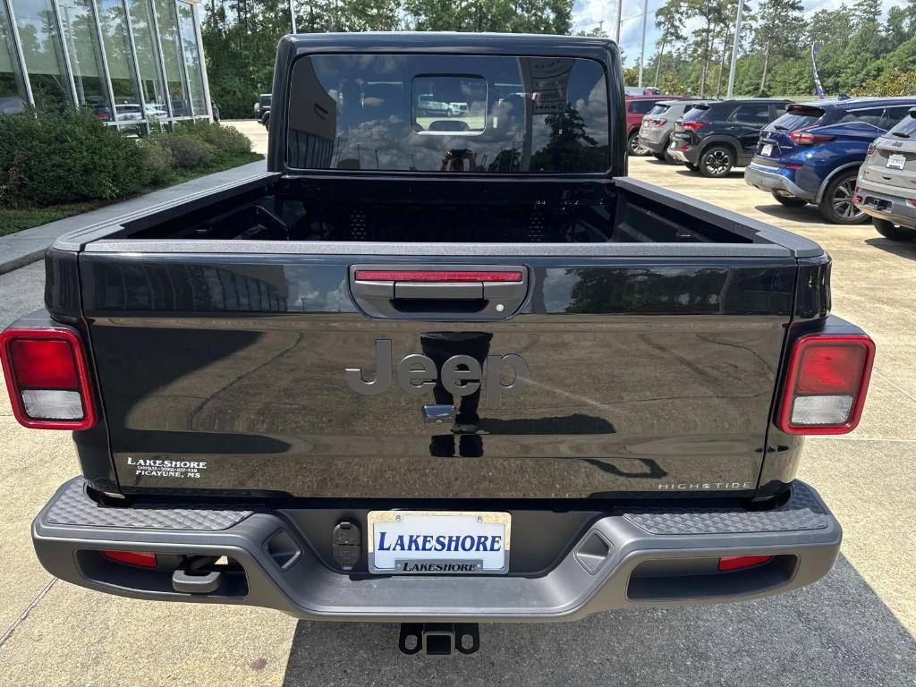new 2025 Jeep Gladiator car, priced at $50,990